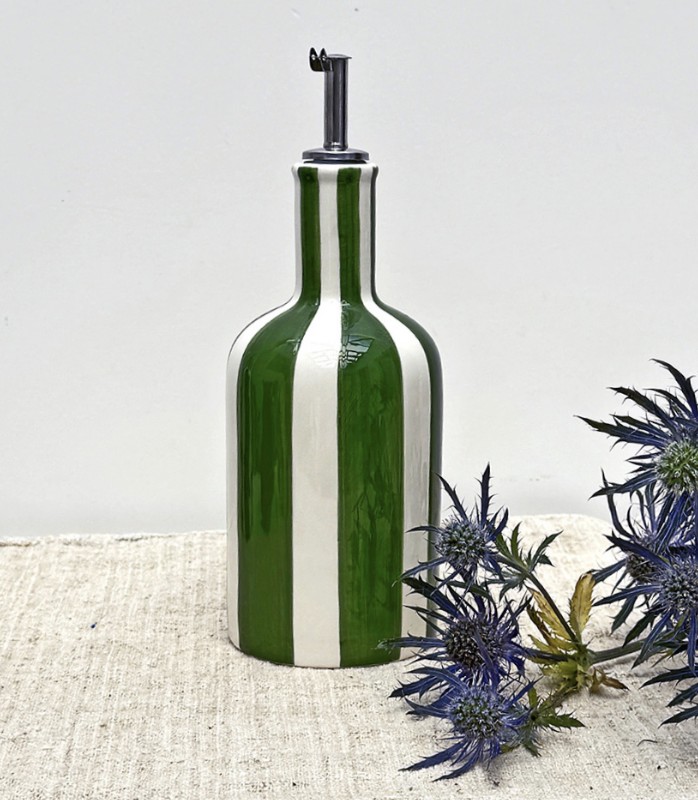 Huilier en faiënce rayé vert ambiance joyeuse et coloré